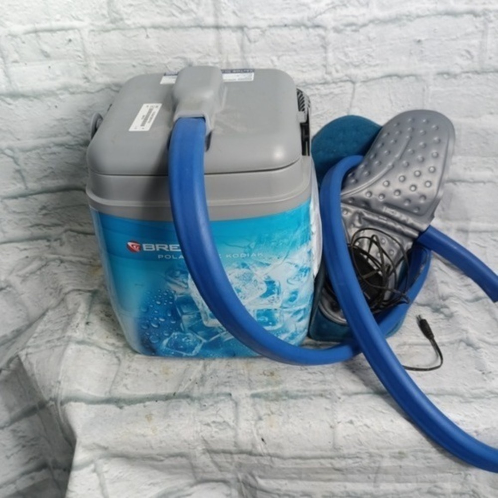 Breg Cold therapy polar care cube with multi use pad.   nice!